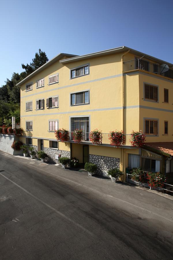 Albergo Terme Santamaria Castelforte Zewnętrze zdjęcie